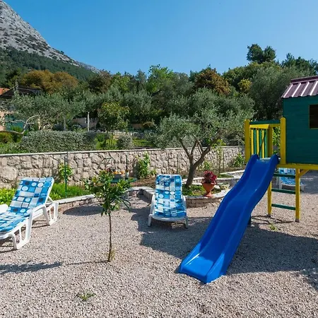 Andro Villa