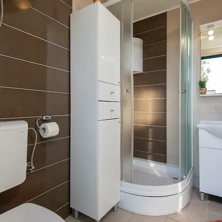 Andro Villa